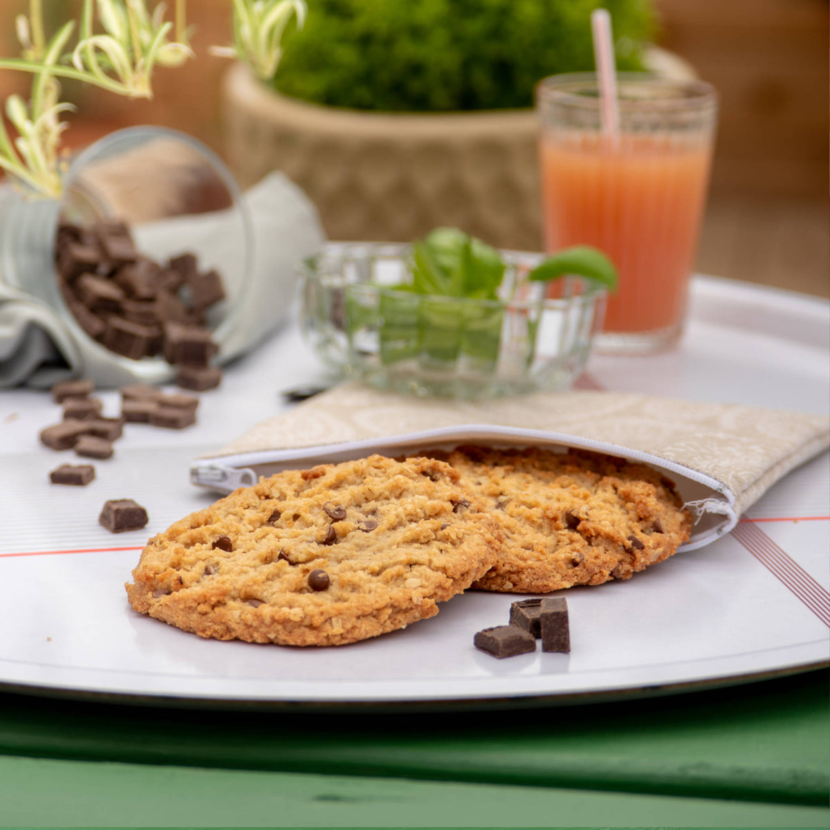 La boîte Duo biscuits avoine framboises et avoine pépites de chocolat - 24 biscuits x 50g